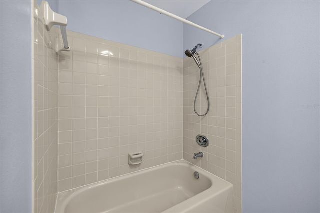 5808 RED CEDAR LANE, Tampa, FL 33625