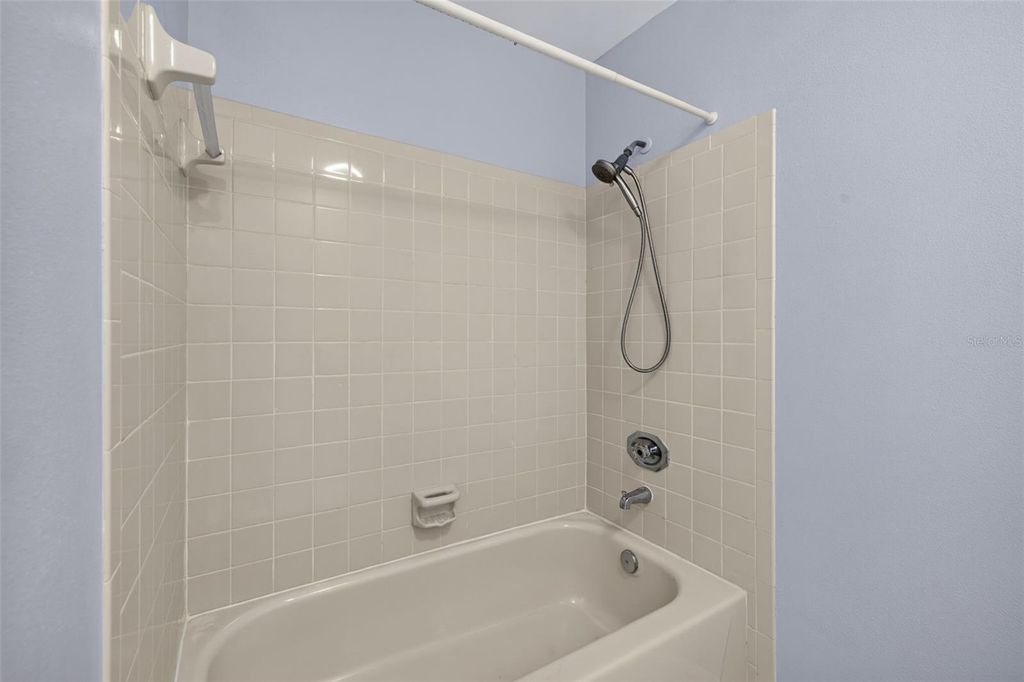 Image 17 of property listing at 5808 RED CEDAR LANE, Tampa, FL 33625