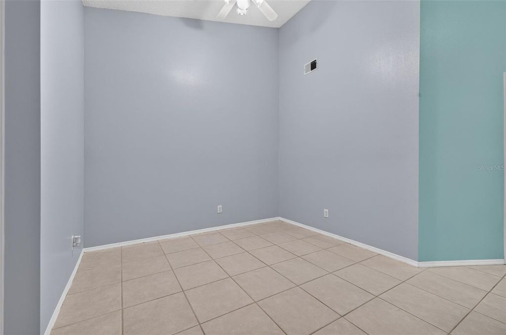 Image 5 of property listing at 5808 RED CEDAR LANE, Tampa, FL 33625