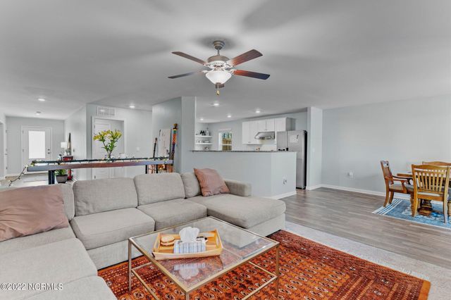 680 Aurora Place, Hampstead, NC 28443