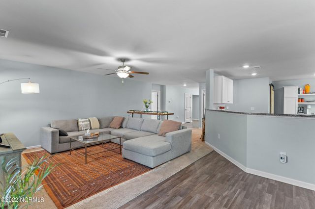 680 Aurora Place, Hampstead, NC 28443
