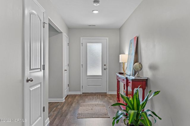 680 Aurora Place, Hampstead, NC 28443