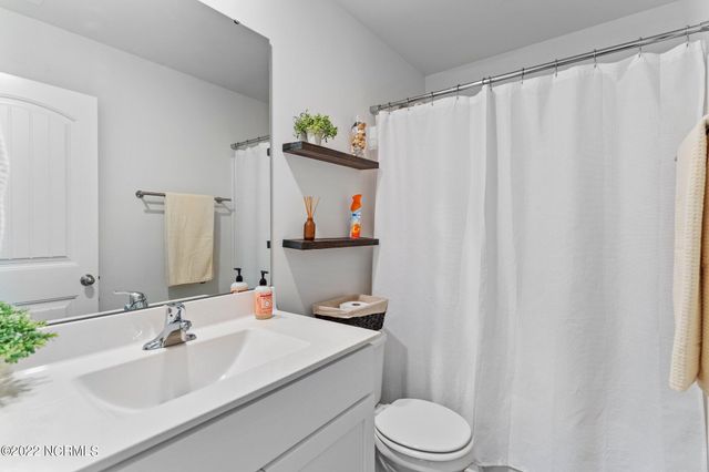 680 Aurora Place, Hampstead, NC 28443
