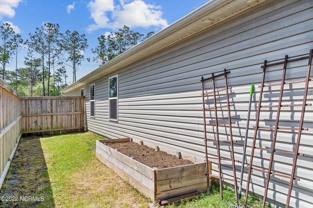 680 Aurora Place, Hampstead, NC 28443