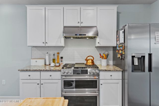 680 Aurora Place, Hampstead, NC 28443