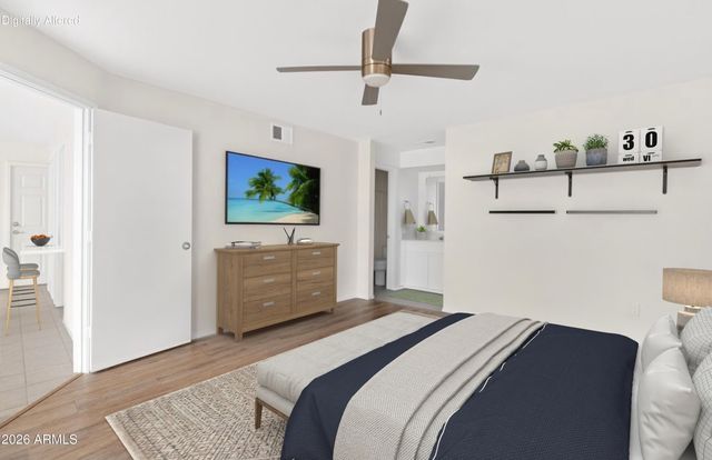 4850 E DESERT COVE Avenue 330, Scottsdale, AZ 85254
