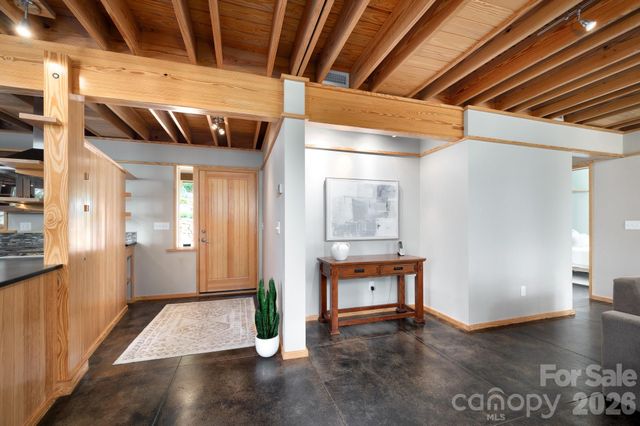 588 Long Branch Road, Swannanoa, NC 28778