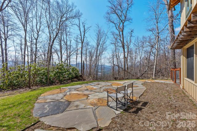 588 Long Branch Road, Swannanoa, NC 28778