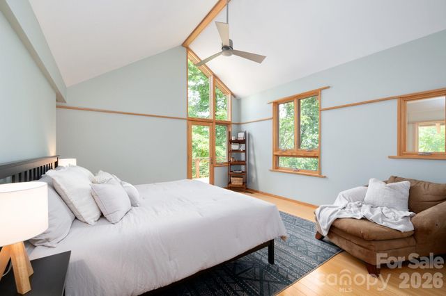 588 Long Branch Road, Swannanoa, NC 28778