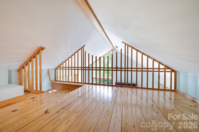 588 Long Branch Road, Swannanoa, NC 28778