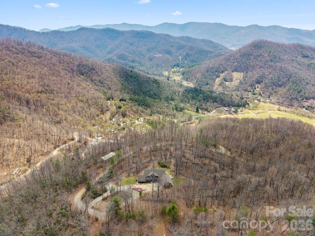 588 Long Branch Road, Swannanoa, NC 28778