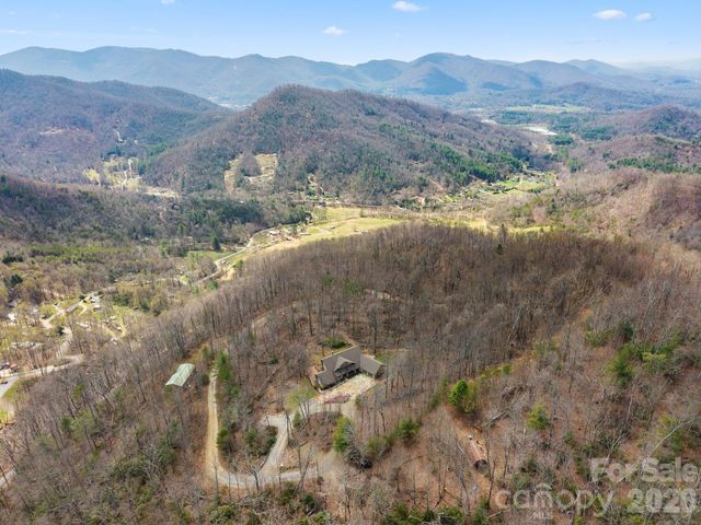 588 Long Branch Road, Swannanoa, NC 28778