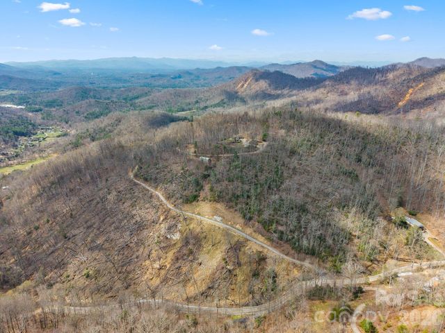 588 Long Branch Road, Swannanoa, NC 28778
