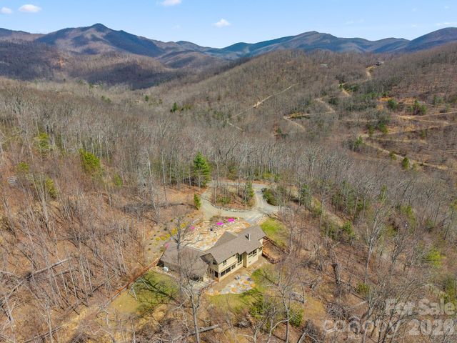 588 Long Branch Road, Swannanoa, NC 28778