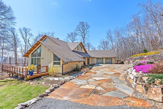 588 Long Branch Road, Swannanoa, NC 28778