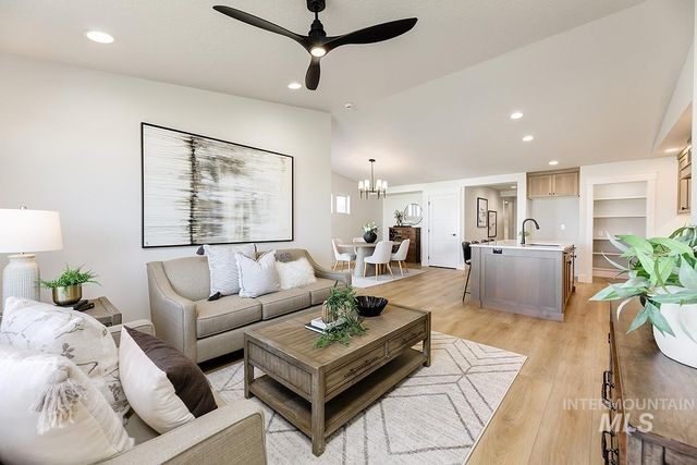 3703 E Cedarhurst Lane, Meridian, ID 83642