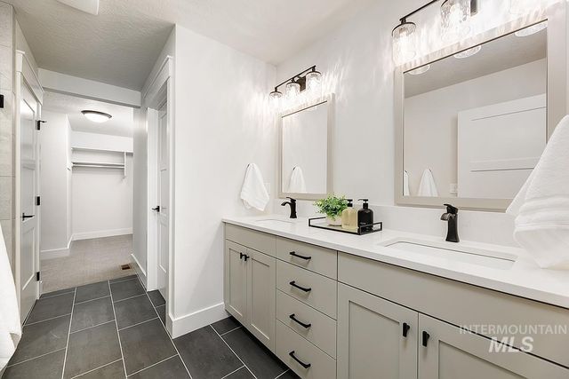 3703 E Cedarhurst Lane, Meridian, ID 83642