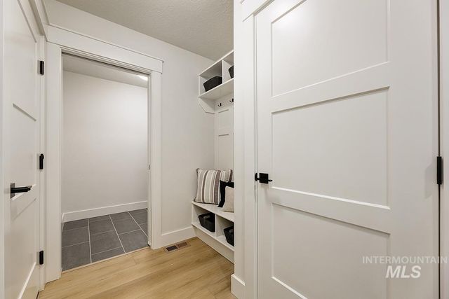 3703 E Cedarhurst Lane, Meridian, ID 83642