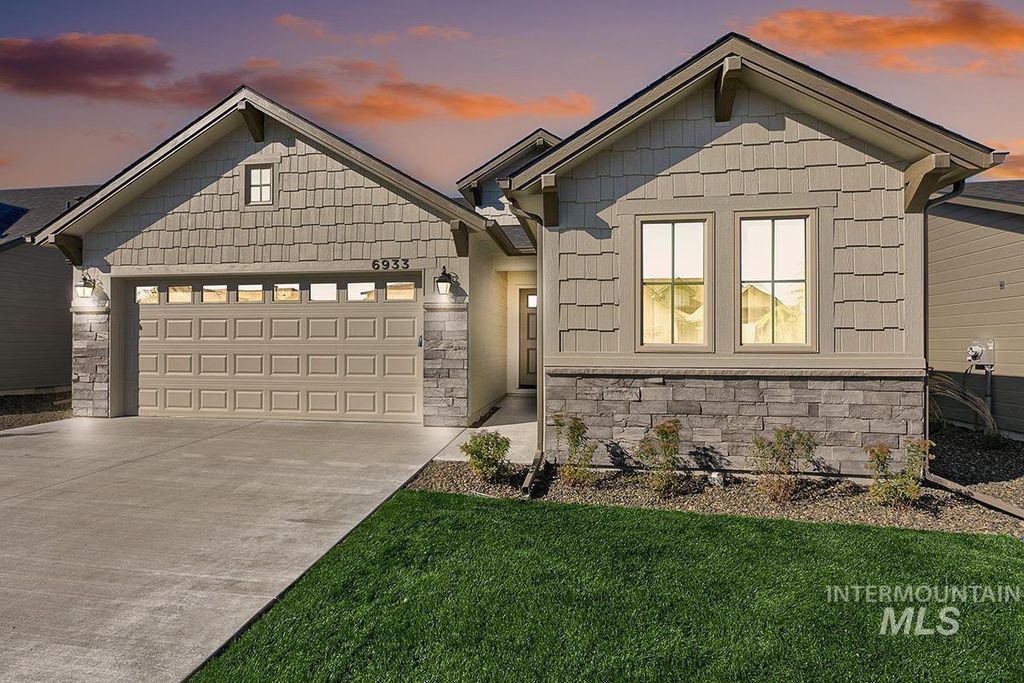 3703 E Cedarhurst Lane, Meridian, ID 83642