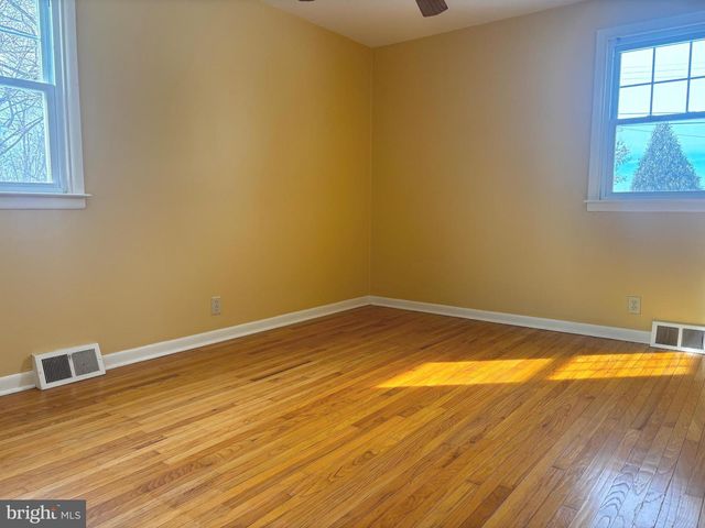 534 BARBARA DR, Norristown, PA 19403