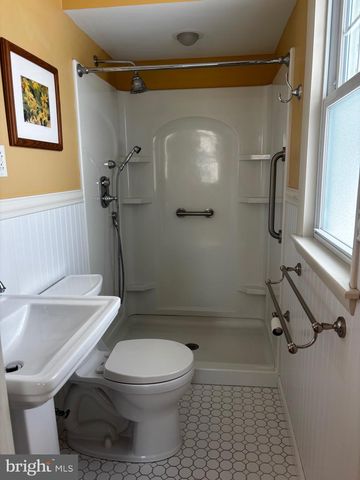 534 BARBARA DR, Norristown, PA 19403