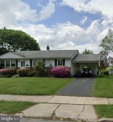 534 BARBARA DR, Norristown, PA 19403