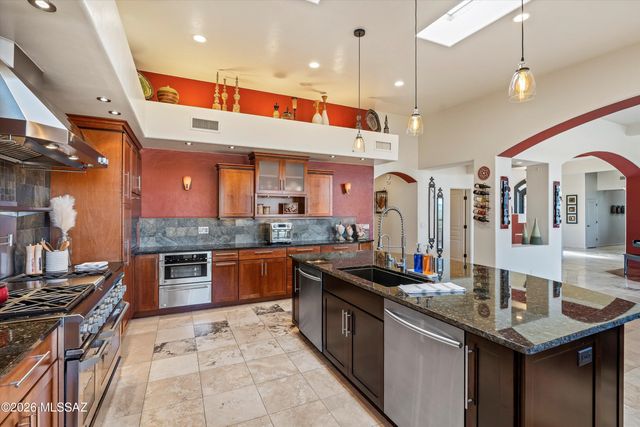 1887 E Buck Ridge Place, Oro Valley, AZ 85737
