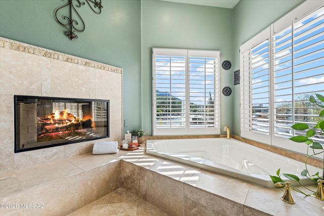 1887 E Buck Ridge Place, Oro Valley, AZ 85737