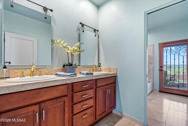 1887 E Buck Ridge Place, Oro Valley, AZ 85737