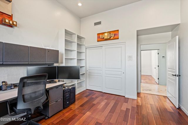 1887 E Buck Ridge Place, Oro Valley, AZ 85737