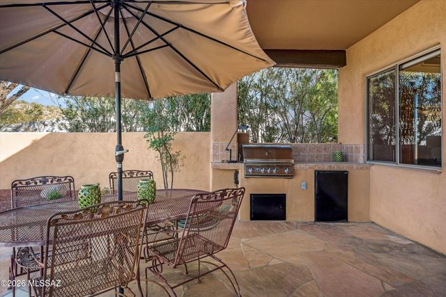 1887 E Buck Ridge Place, Oro Valley, AZ 85737