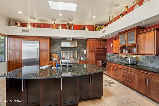 1887 E Buck Ridge Place, Oro Valley, AZ 85737