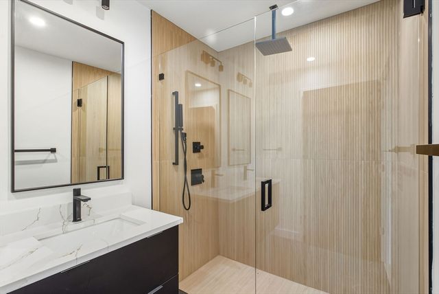 22 High Street 13, Boston, MA 02122