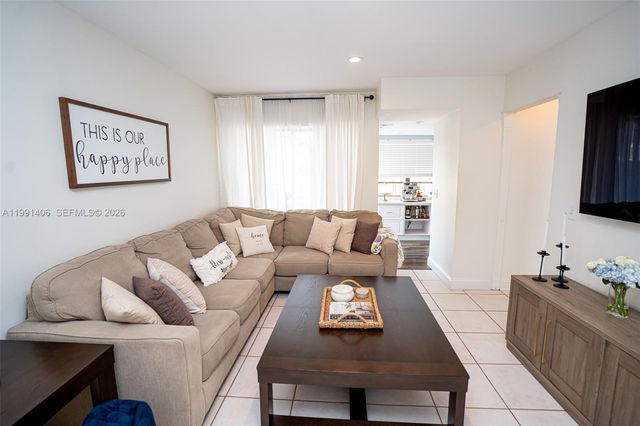 13560 SW 108th St Cir N, Miami, FL 33186