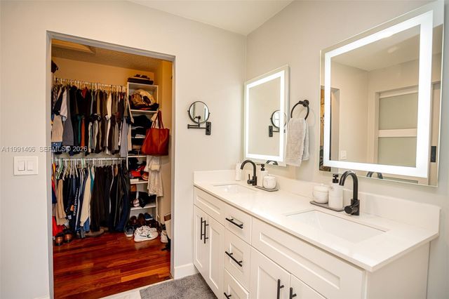 13560 SW 108th St Cir N, Miami, FL 33186