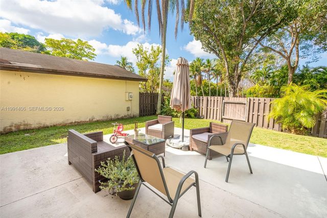 13560 SW 108th St Cir N, Miami, FL 33186