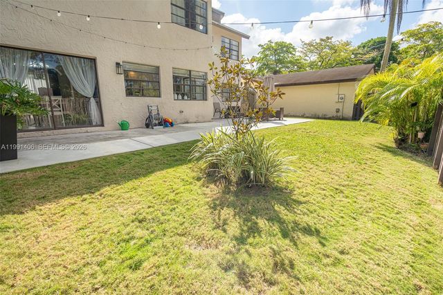 13560 SW 108th St Cir N, Miami, FL 33186