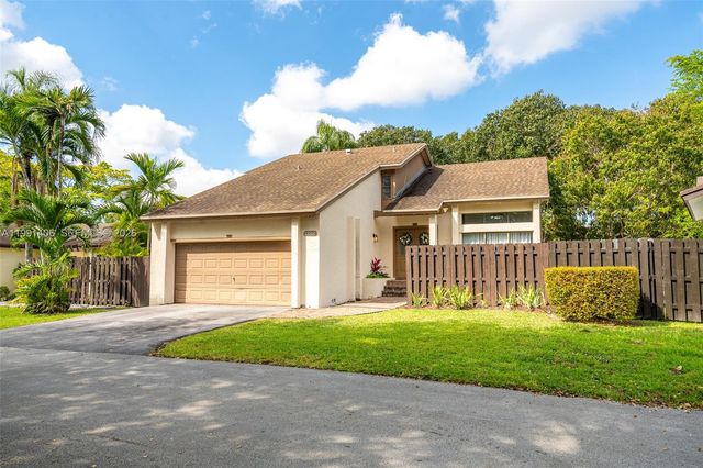 13560 SW 108th St Cir N, Miami, FL 33186