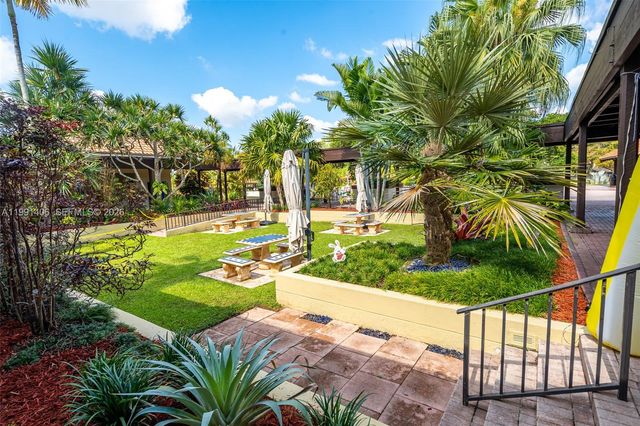 13560 SW 108th St Cir N, Miami, FL 33186