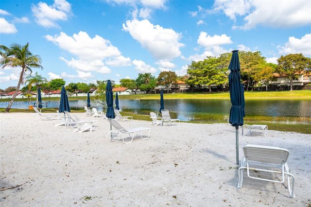 13560 SW 108th St Cir N, Miami, FL 33186