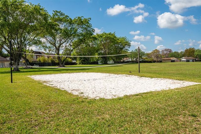 13560 SW 108th St Cir N, Miami, FL 33186