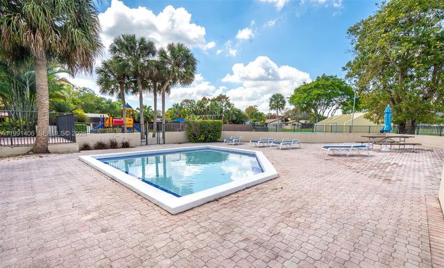 13560 SW 108th St Cir N, Miami, FL 33186