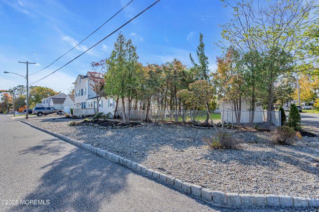 101 Clearwater Drive, Forked River, NJ 08731