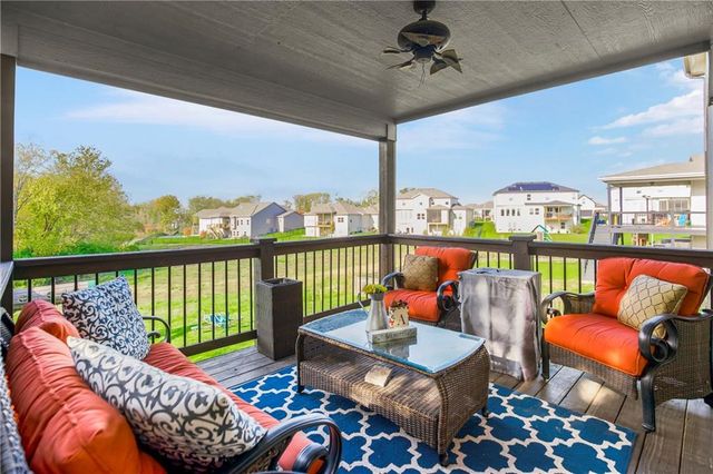 10312 N Tullis Drive, Kansas City, MO 64157