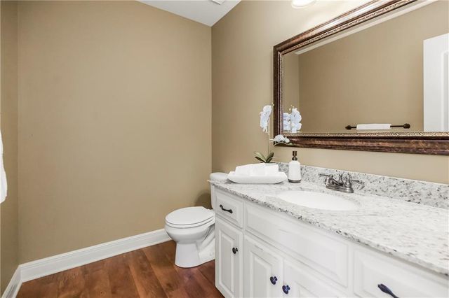 10312 N Tullis Drive, Kansas City, MO 64157