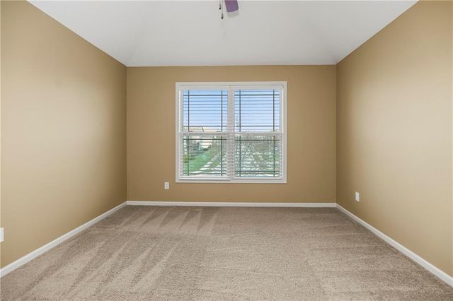 10312 N Tullis Drive, Kansas City, MO 64157