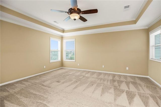 10312 N Tullis Drive, Kansas City, MO 64157