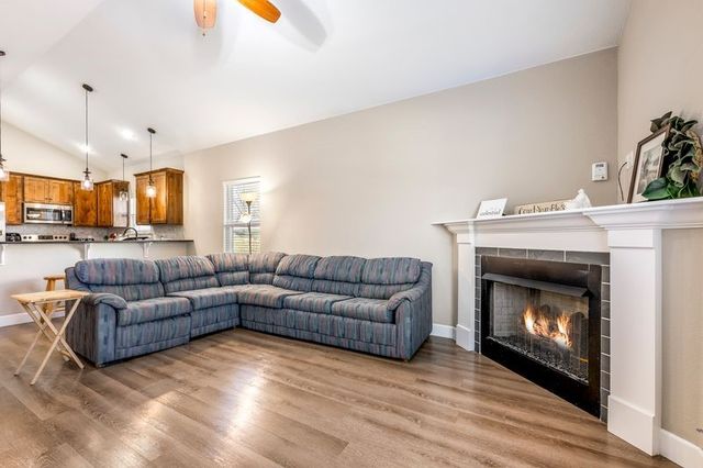 10859 Danny Bryan Road, Prairie Grove, AR 72753