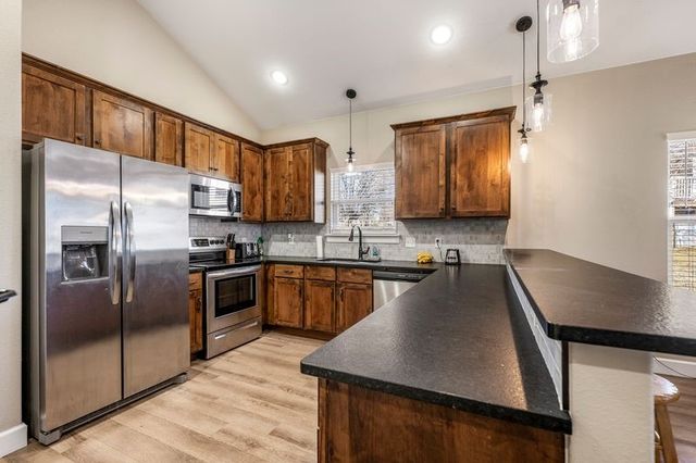 10859 Danny Bryan Road, Prairie Grove, AR 72753