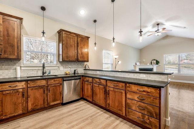 10859 Danny Bryan Road, Prairie Grove, AR 72753